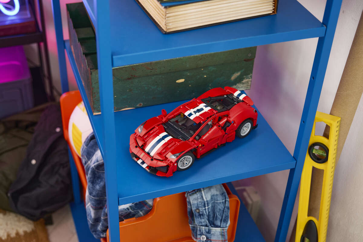 LEGO® Technic Ferrari 488 PISTA-bil 42235