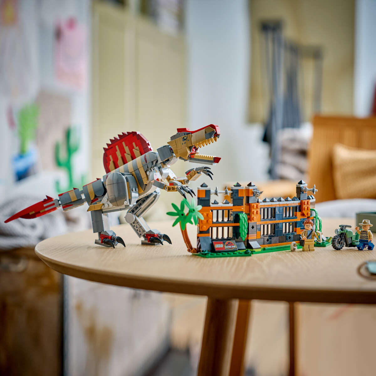 LEGO® Jurassic World Spinosaurus på flukt 77982