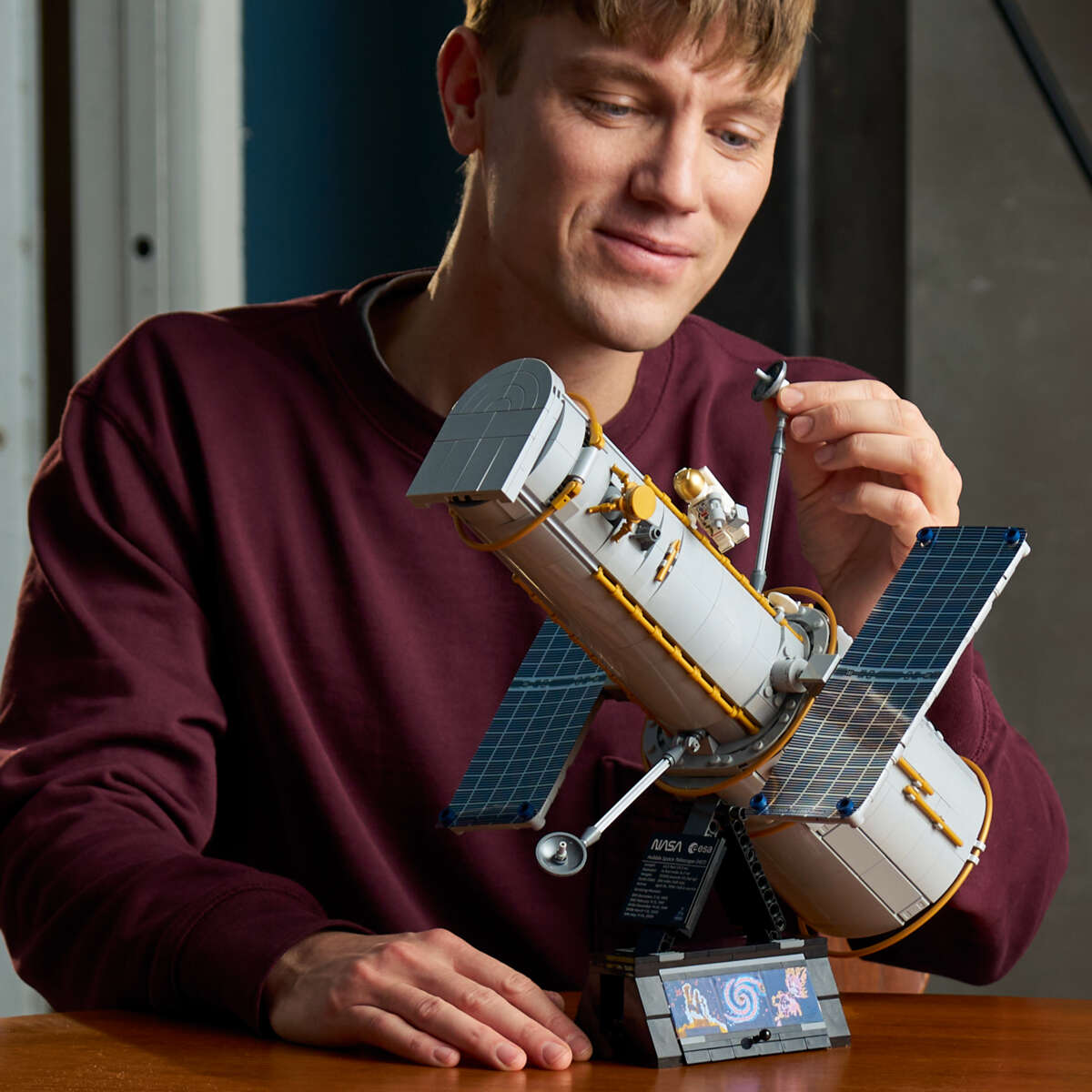 LEGO® Icons Hubble-romteleskopet 11382