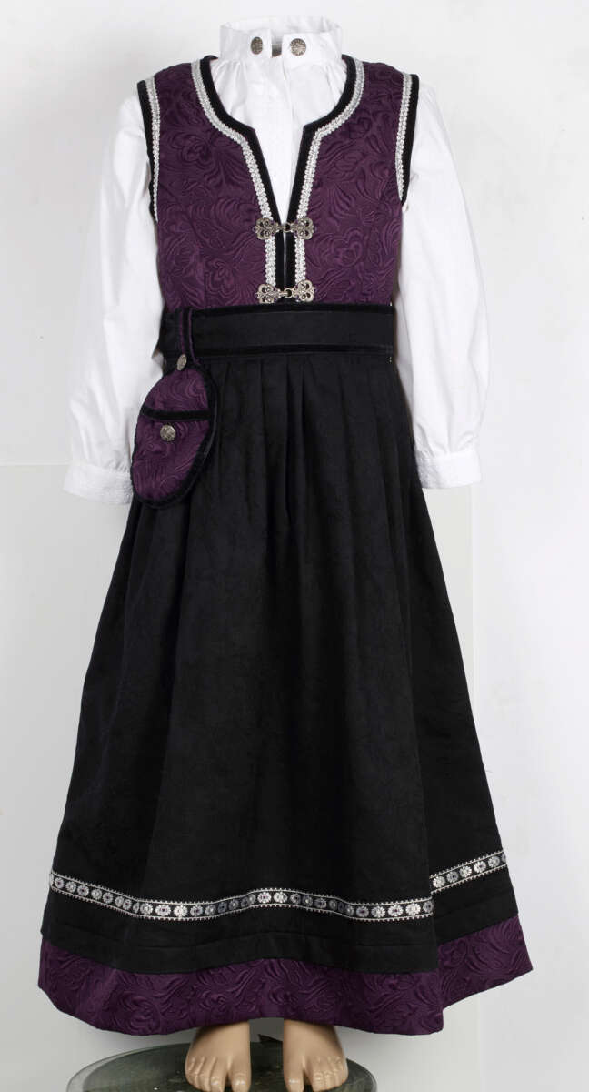 Festdrakt med brokadevest junior