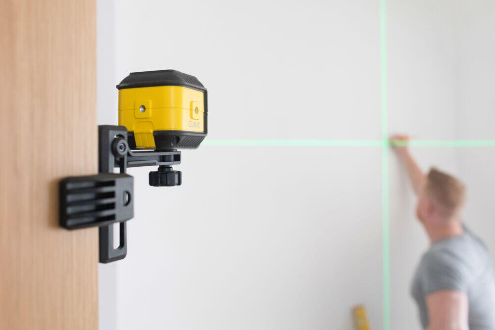 Stanley STHT77649-1 Cubix ™ Grønn krysslaser m/stativ
