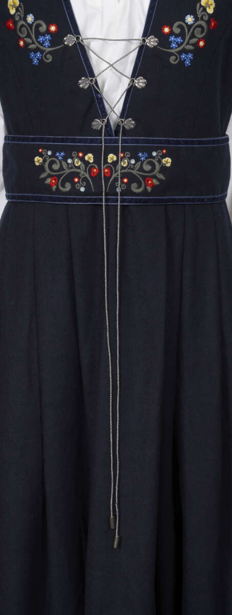 Ingrid festdrakt dame