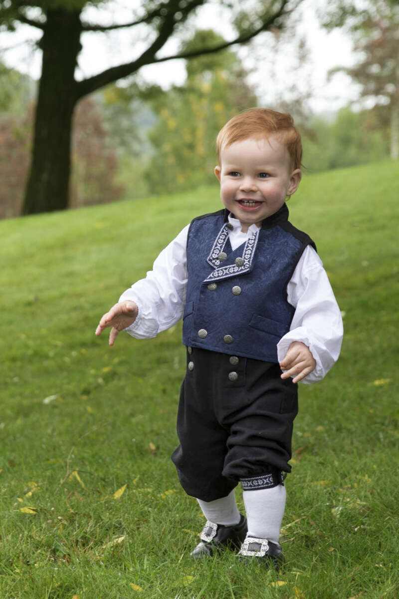Småtroll Iver festdrakt baby