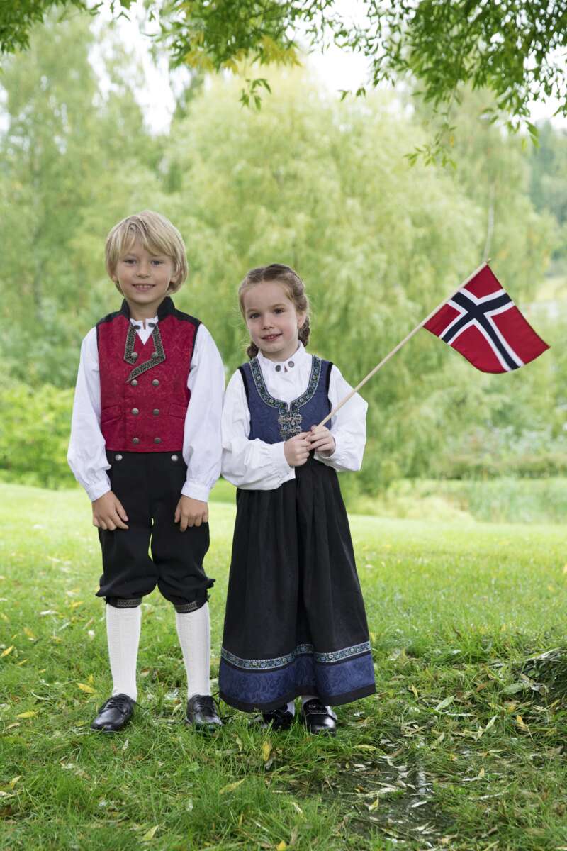 Småtroll Nora festdrakt barn