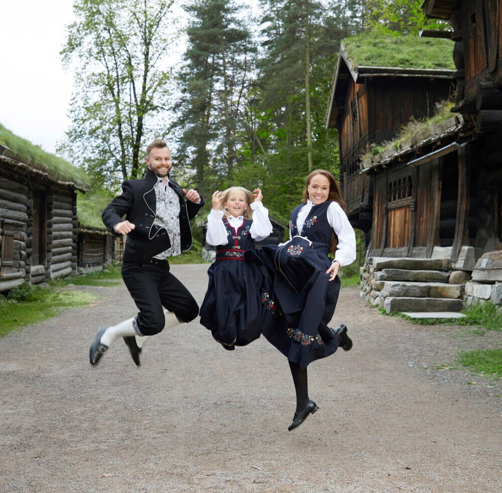 Alma festdrakt junior
