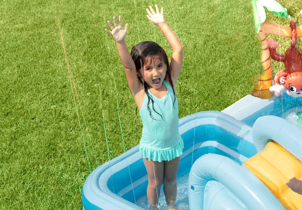 INTEX® badebasseng med vannsklie og jungelutstyr