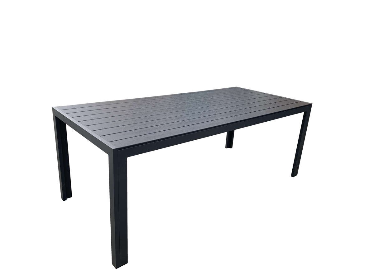 Bohem Nyheim bord