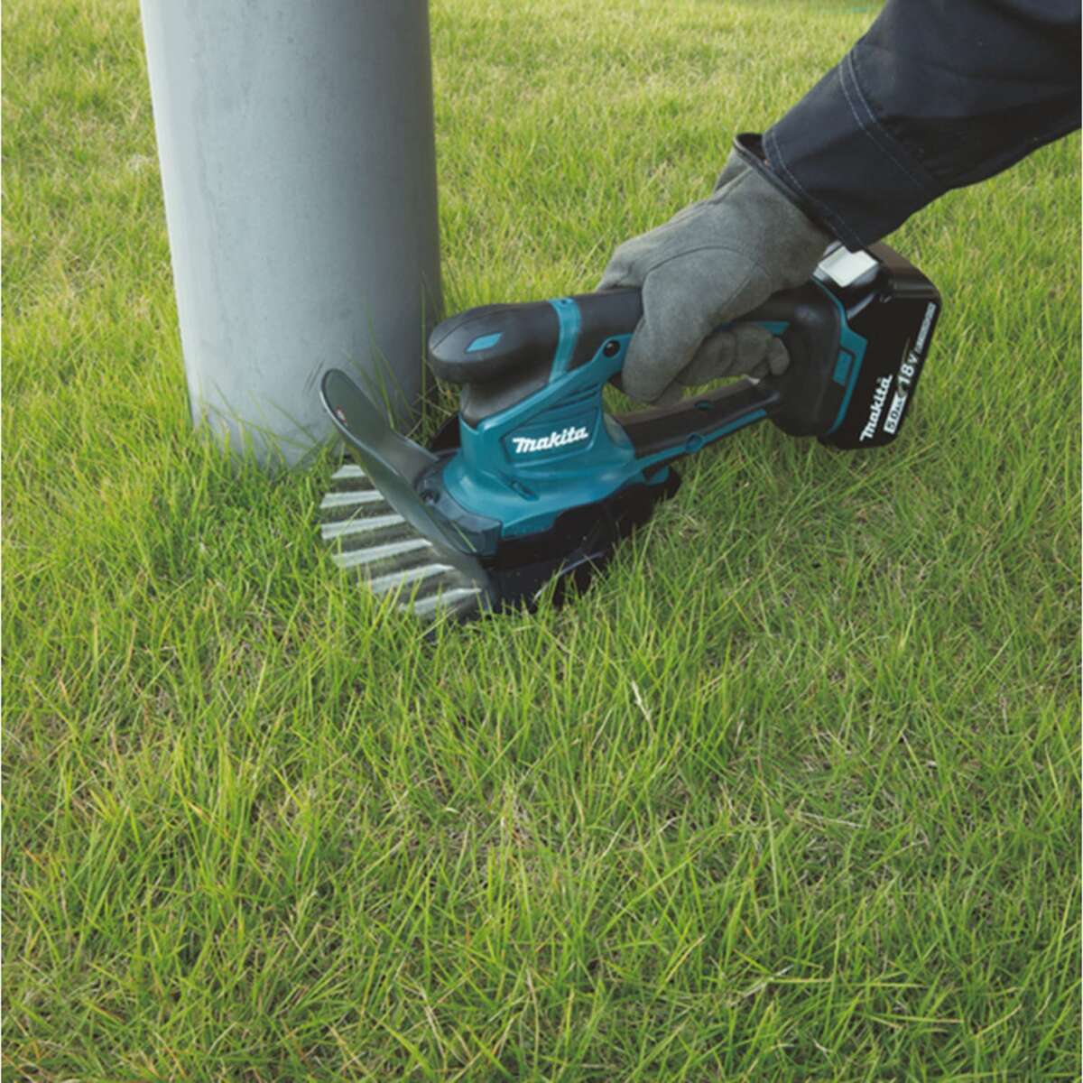 Makita DUM604ZX gress- og hekksaks u/bat