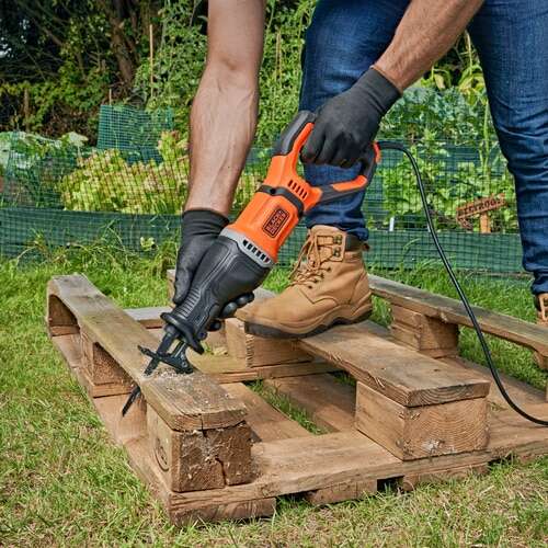 BLACK+DECKER BES301-QS Bajonettsag 750W