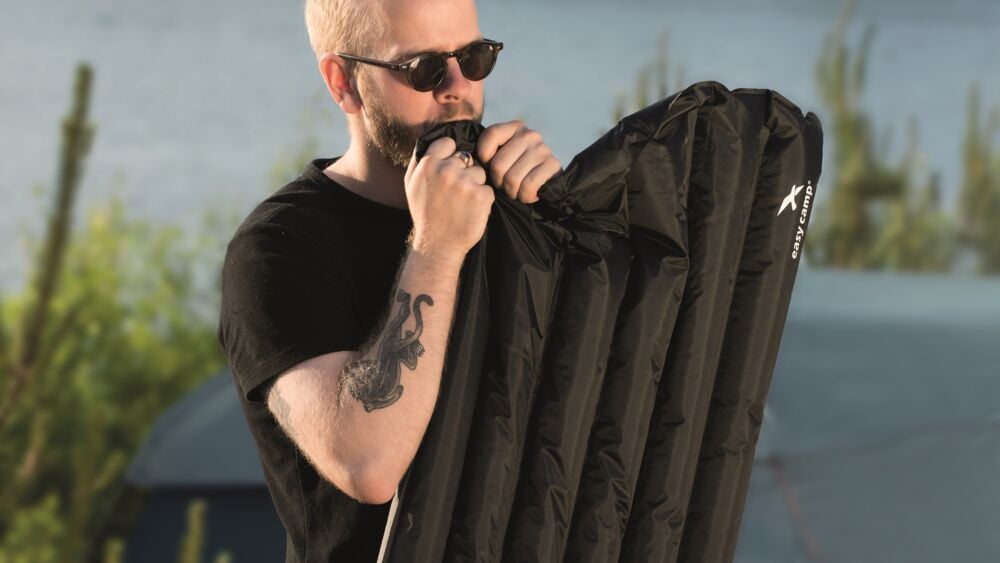 Easy Camp Hexa oppblåsbart liggeunderlag 2022