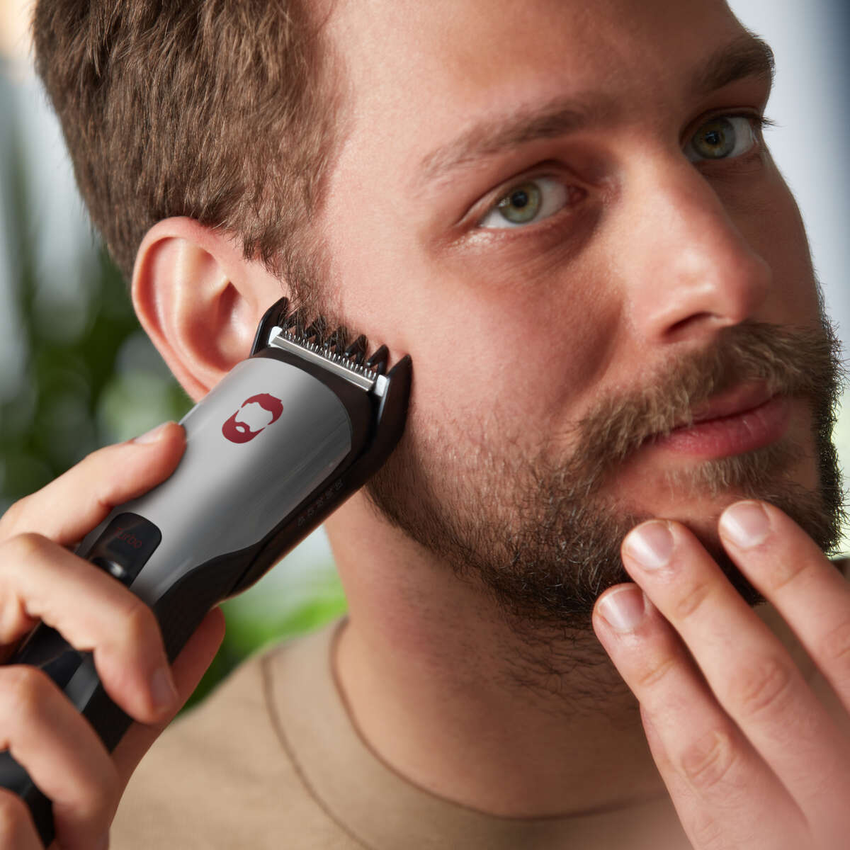 Grundig MC8030 hår- og skjeggtrimmer