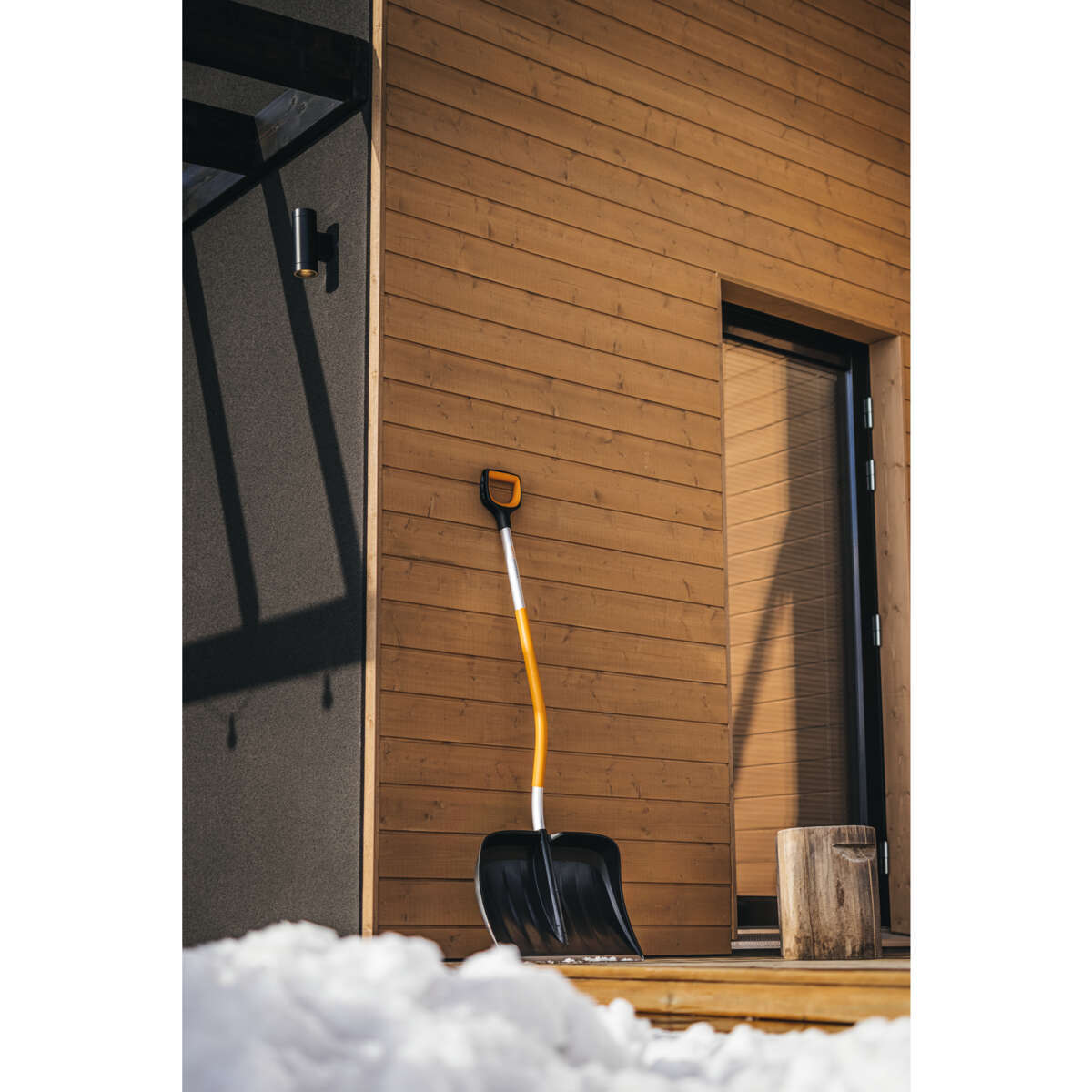 Fiskars X-series Ergo snømåke