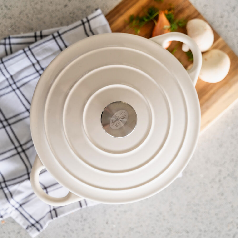 Brimi støpejernsgryte