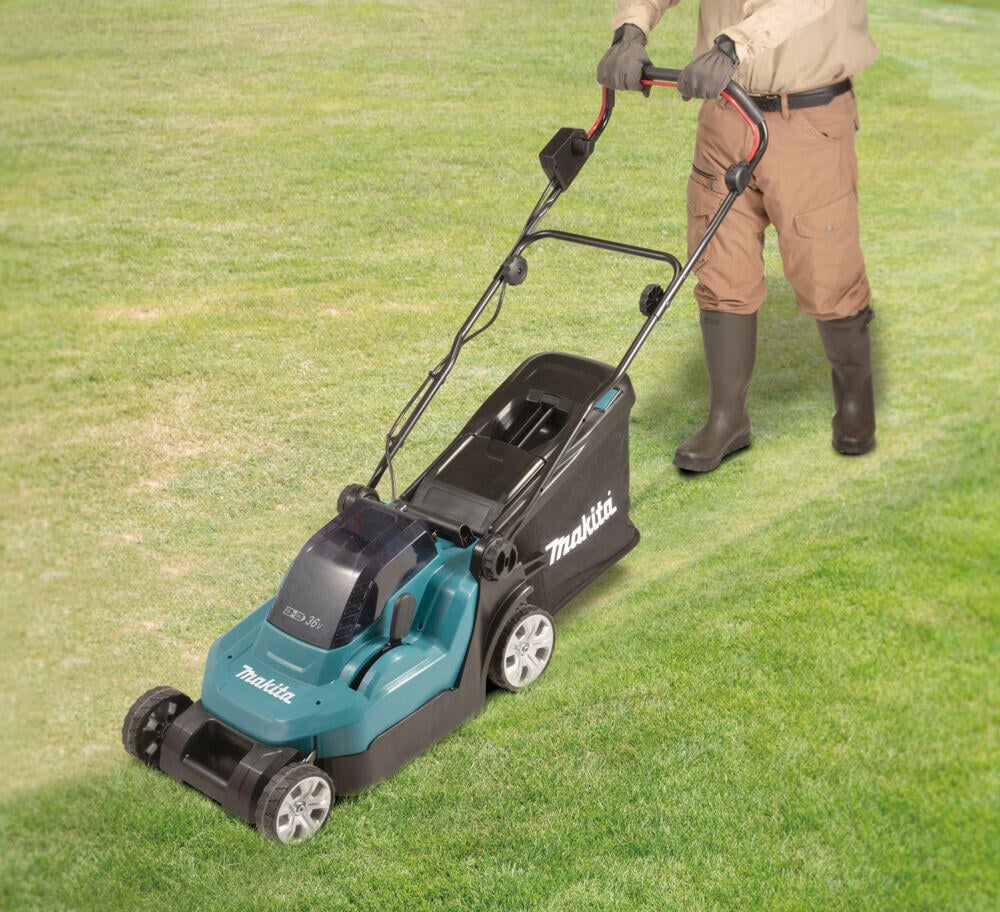 Makita DLM382Z gressklipper uten batteri og lader