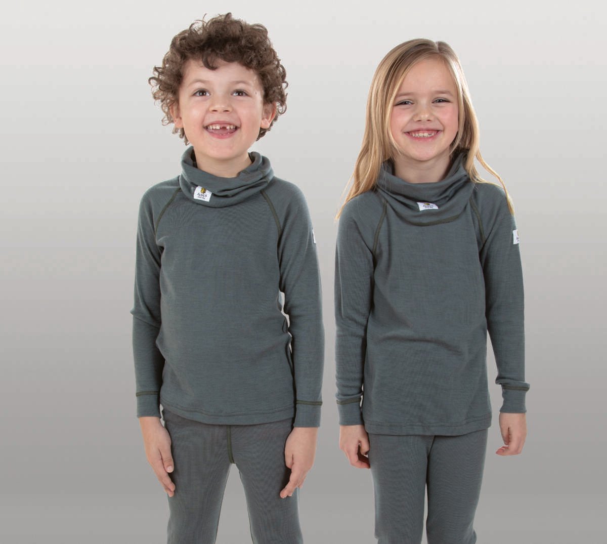 Janus ullsett i eske barn