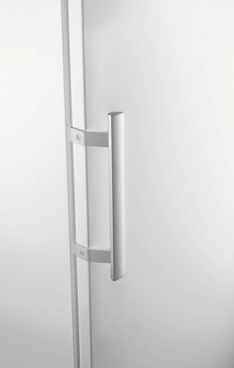 Electrolux LRS2DE39W kjøleskap