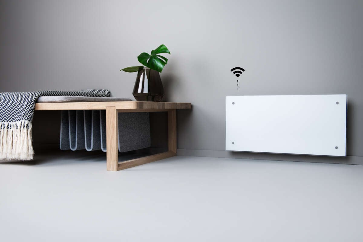 Adax Clea WiFi glass panellist panelovn