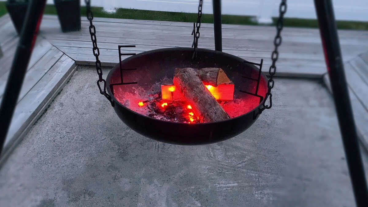 Lyslenke med glødende lys