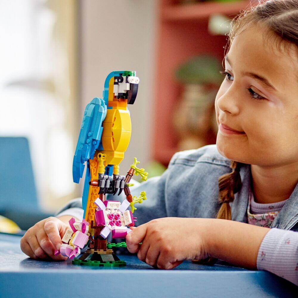 LEGO® Creator Eksotisk papegøye 31136