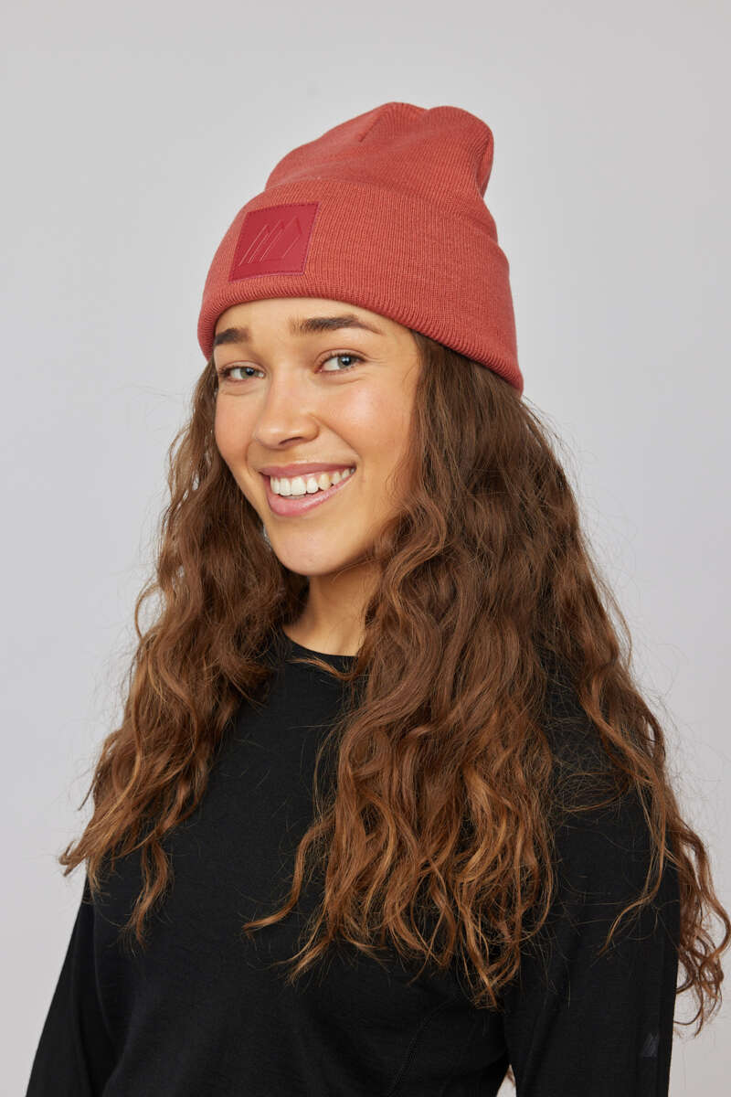 Skogstad Folven strikket lue dame