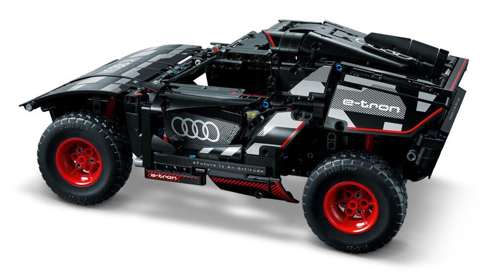 LEGO® Technic Audi RS Q e-tron 42160