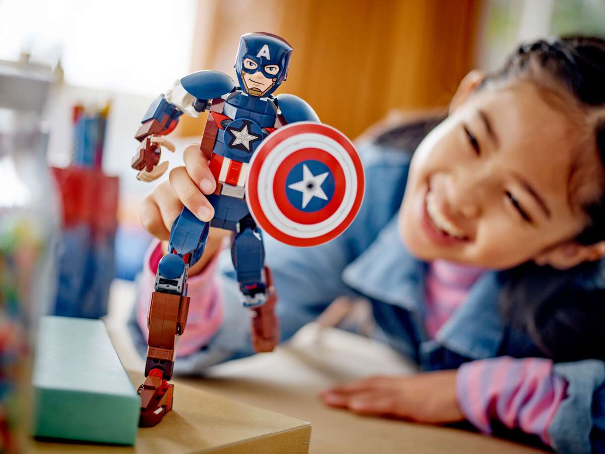 LEGO® Marvel Byggbar figur av Captain America 76258