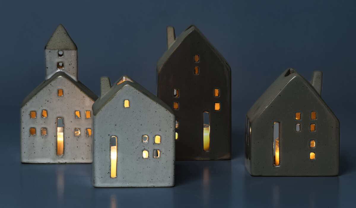 Lyla telyshus i keramikk