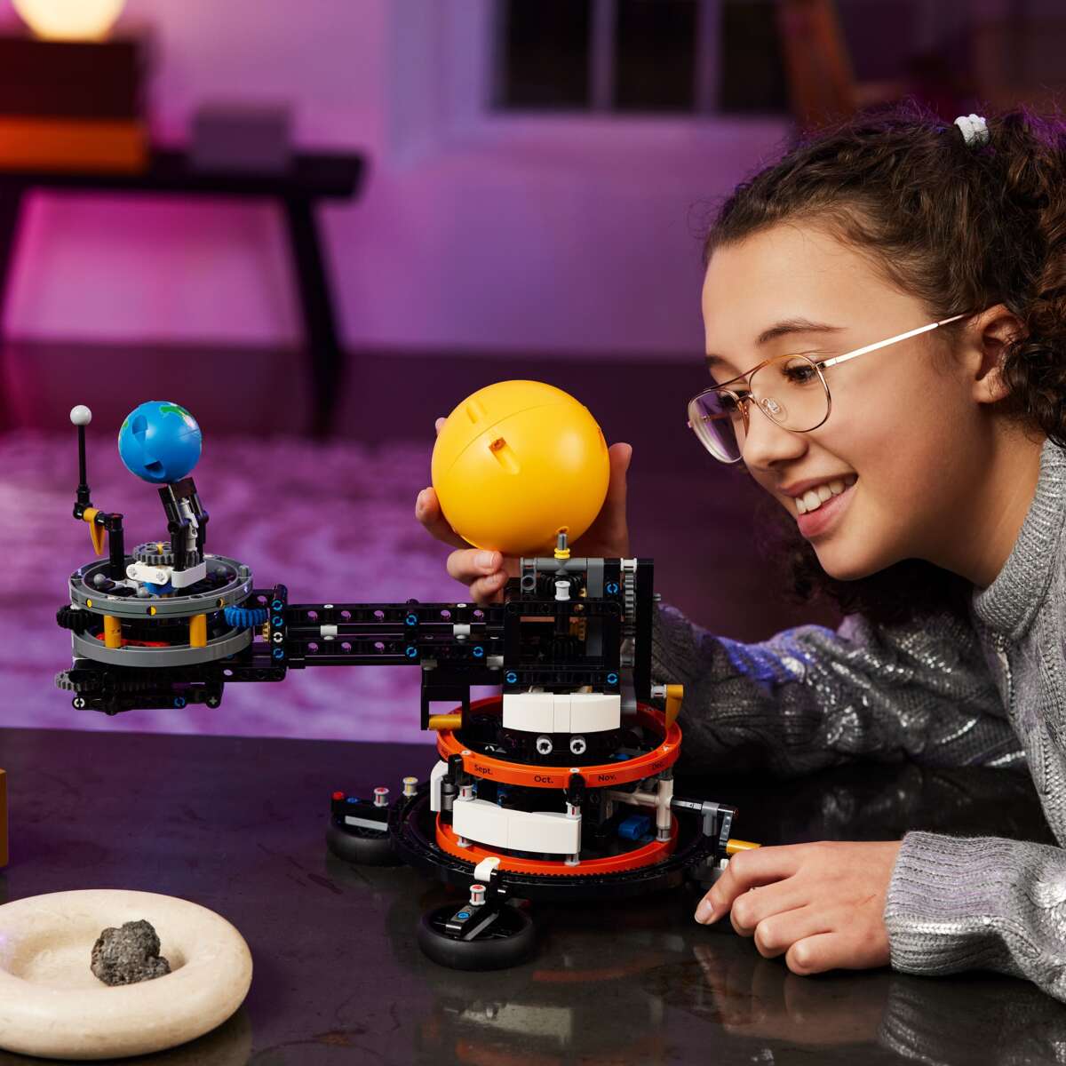 LEGO® Technic Månens kretsløp rundt jorden 42179