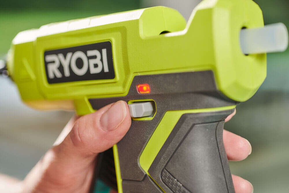 Ryobi ONE+ RGLU18-0 limpistol u/batteri