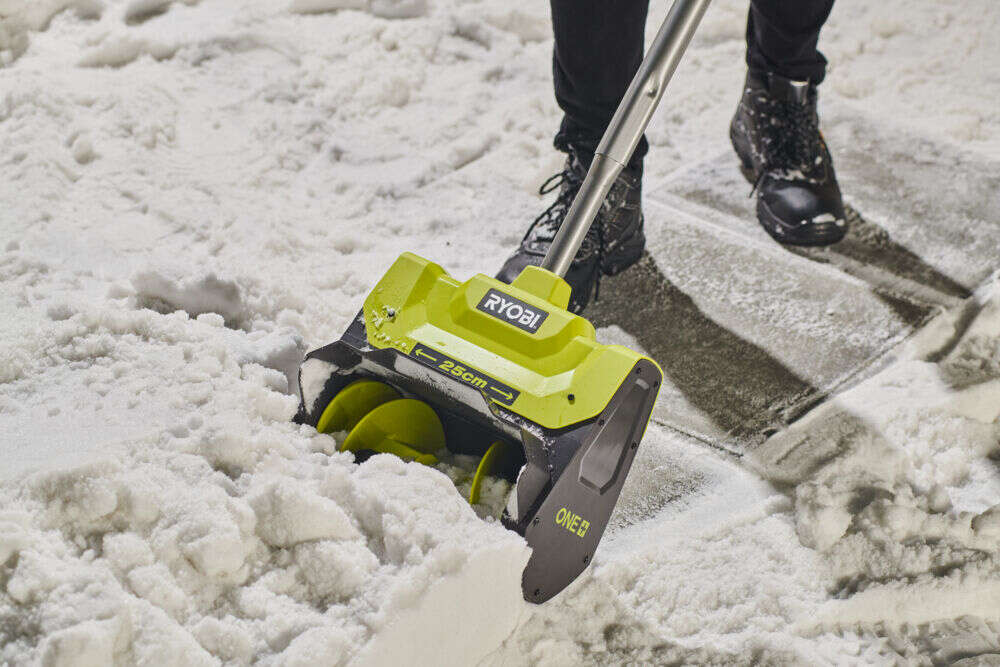 Ryobi ONE+™ RY18ST25A-0 snøslynge u/batteri