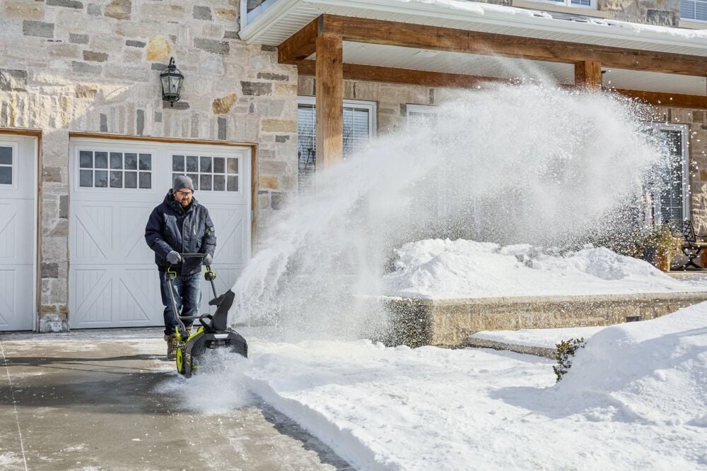 Ryobi RY36STX45A-140 snøfreser m/batteri og lader