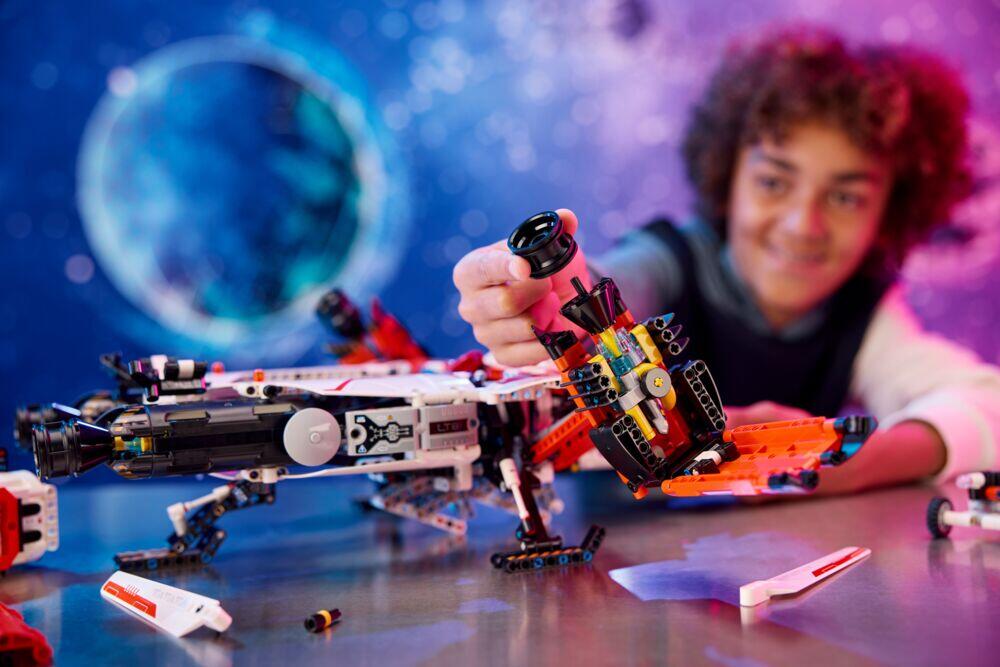 LEGO® Technic Tung VTOL-lasteferge LT81 42181