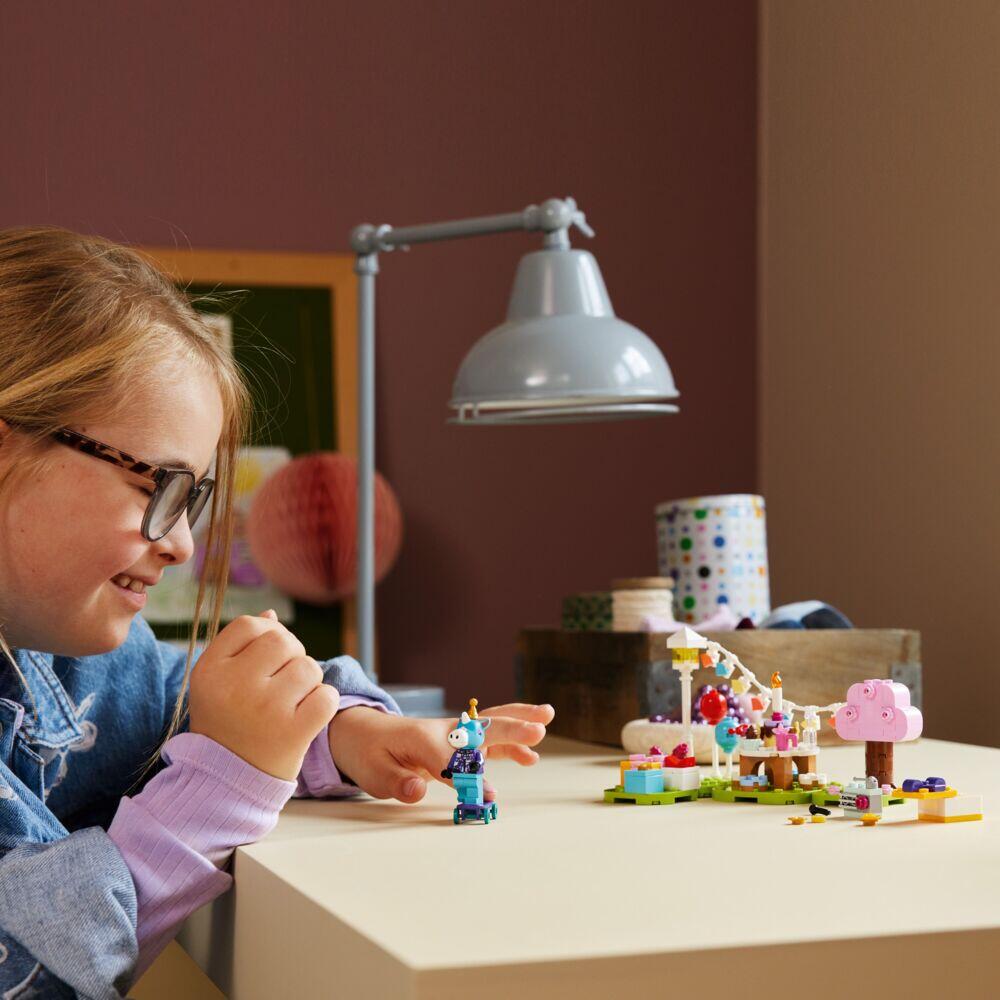 LEGO® Animal Crossing™ Julian har bursdag 77046