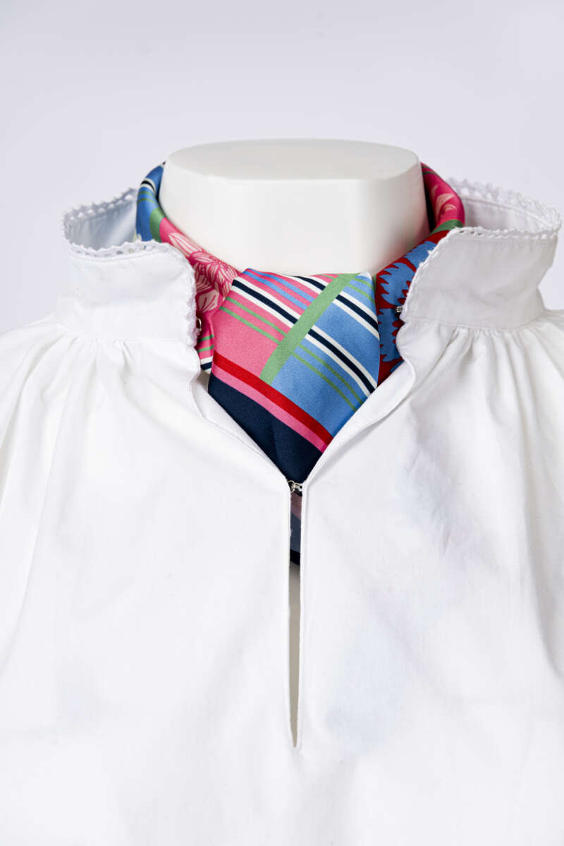 Satinskjerf til festdrakt