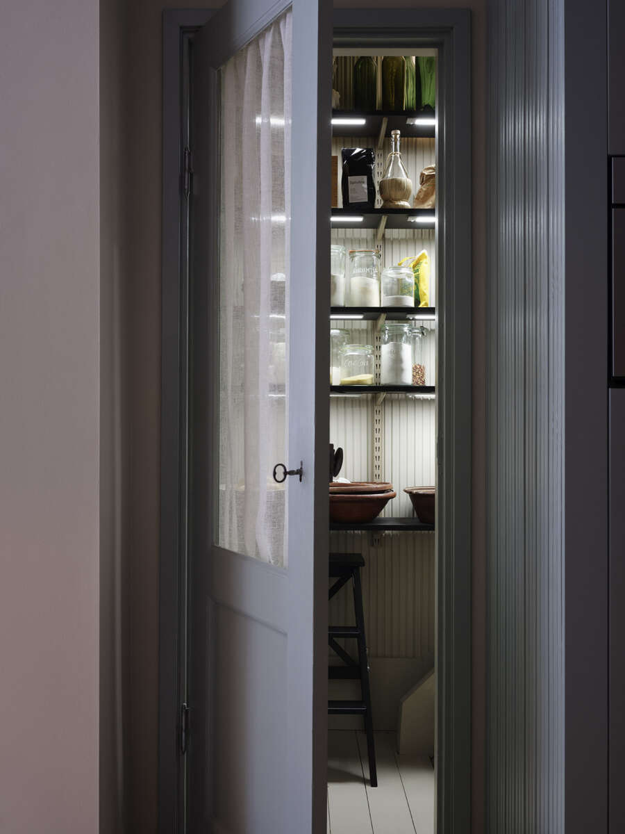 Ledvance Linear LED Flat Sensor + USB lyslist