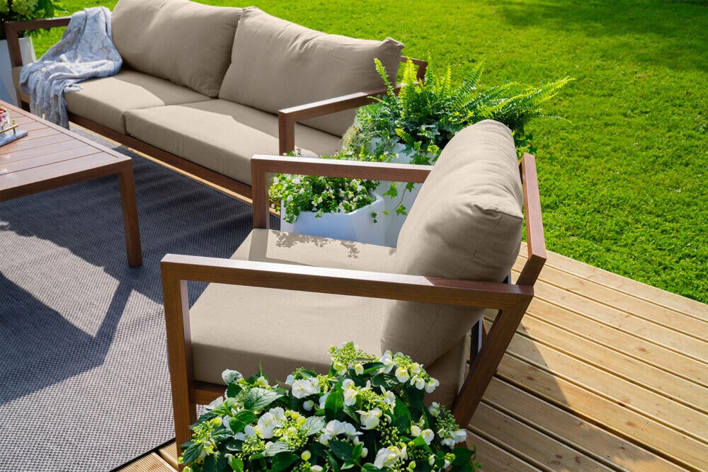 Røst sofagruppe teak og beige impregnerte putetrekk