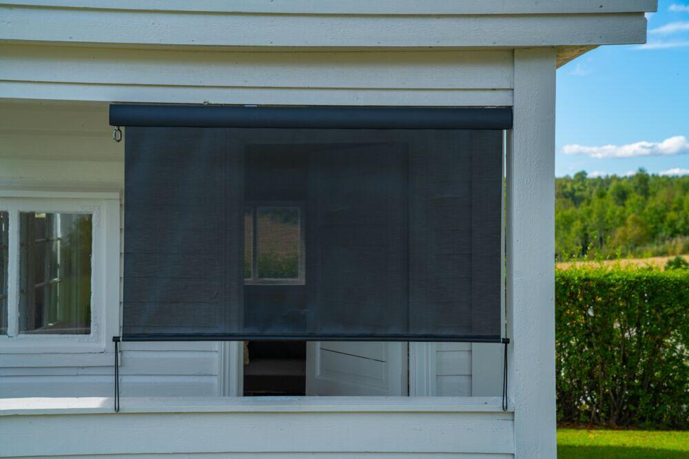 Nedtrekkbar vertikal levegg