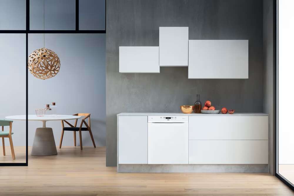 Whirlpool WUC 3C32 P oppvaskmaskin