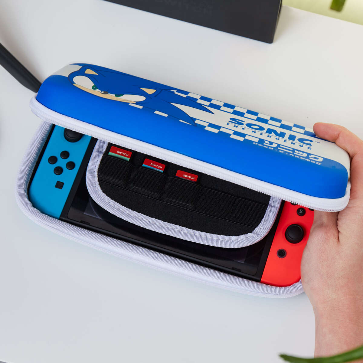 numskull® Official Sonic the Hedgehog Character Design Nintendo Switch™ Case