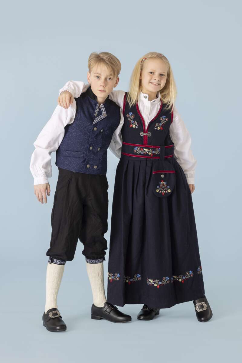 Alma festdrakt junior