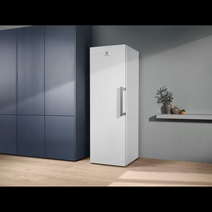 Electrolux ERS3DE39W kjøleskap