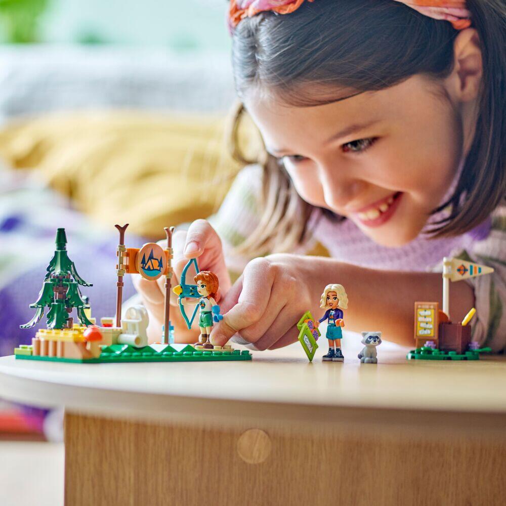 LEGO® Friends Bueskytterbane på ferieleir 42622