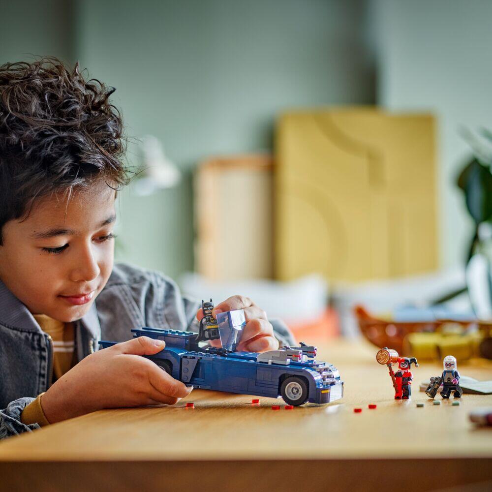 LEGO® DC Batman™: Batman™ med Batmobile™ mot Harley Quinn™ og Mr. Freeze™ 76274