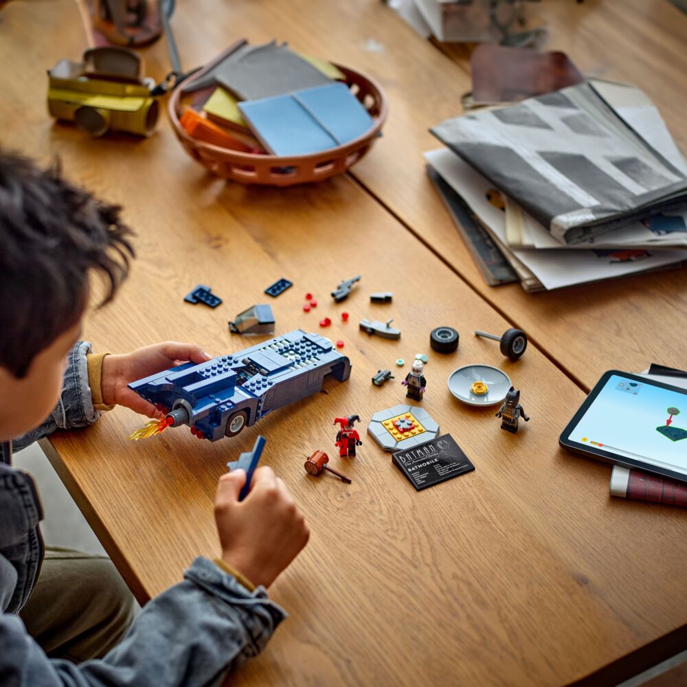LEGO® DC Batman™: Batman™ med Batmobile™ mot Harley Quinn™ og Mr. Freeze™ 76274