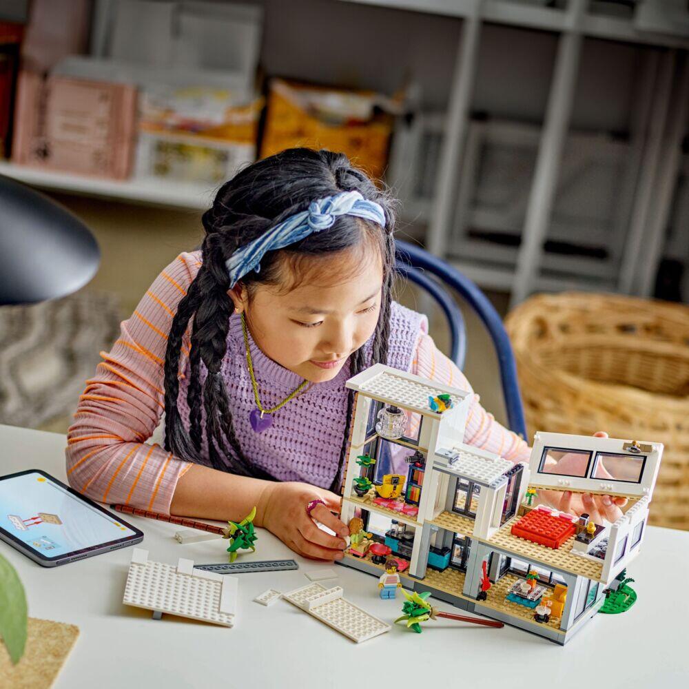 LEGO® Creator 3-i-1-sett med et moderne hus for barn 31153