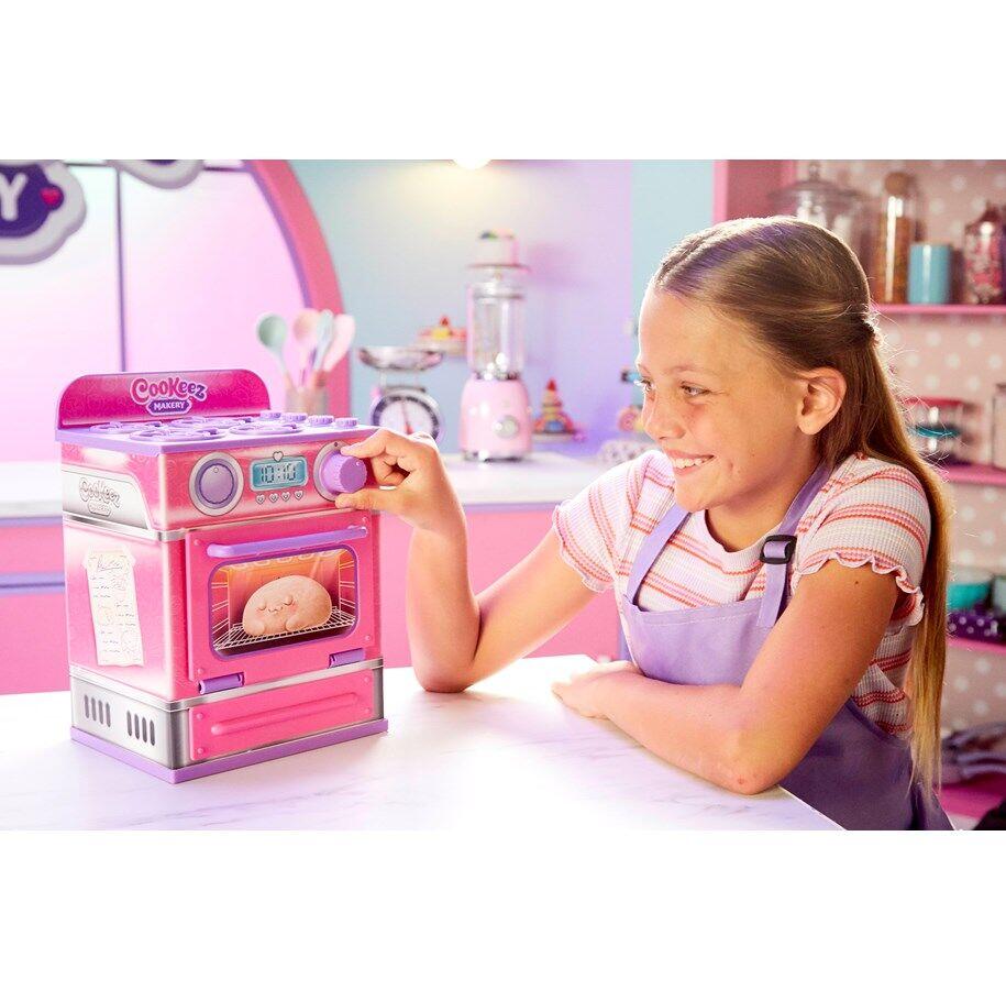 Cookeez Makery Cinnamon bakeovn lekesett