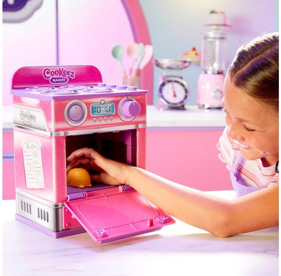Cookeez Makery Cinnamon bakeovn lekesett