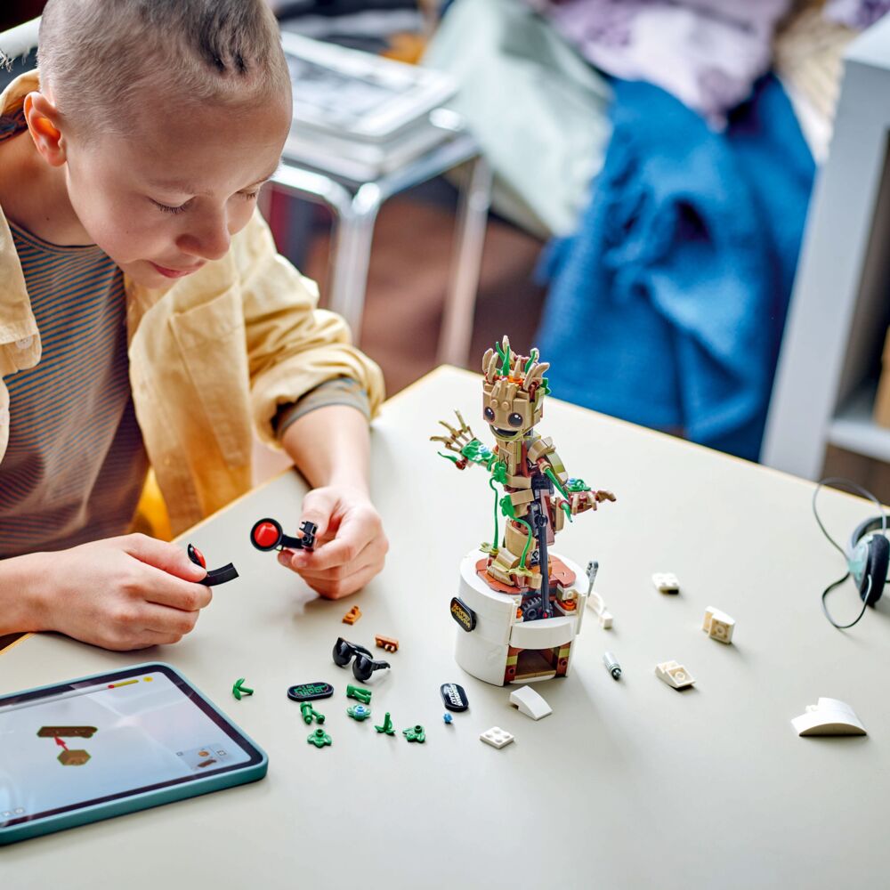 LEGO® Marvel Groot som danser 76297