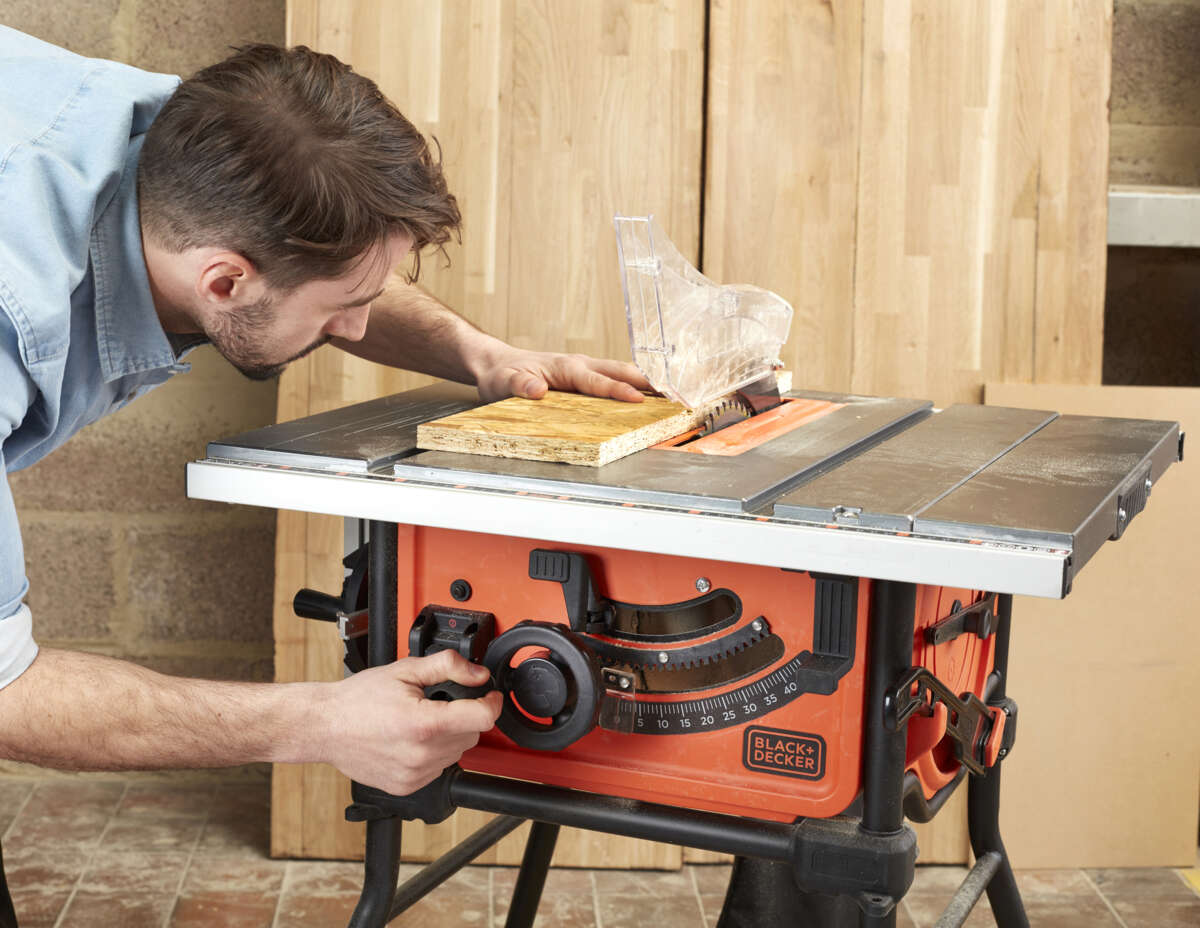Black+Decker BES720-QS 1800W bordsag