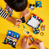 Produkt miniatyrebild LEGO® DOTS 41964 Mikke Mus og Minni Mus Prosjektboks for skolestart